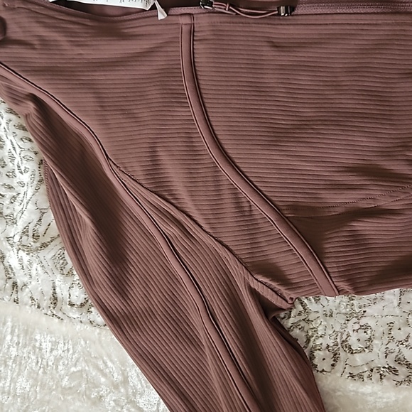 Lululemon Defined Cropped Jacket Ribbed Nulu - Size 10 - Picture 6 of 13